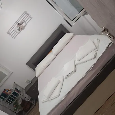 Maria's 3 *