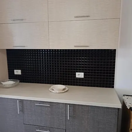 Maria's 3 * Lukovë