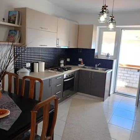 Apartamento Maria's 3 *